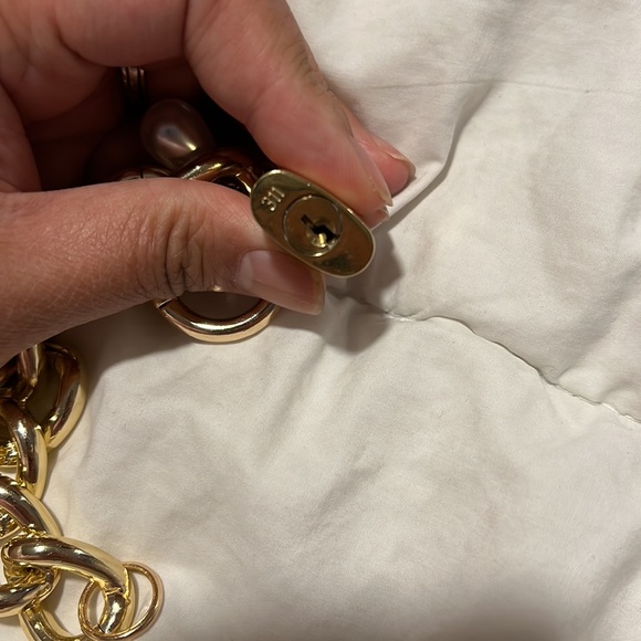 Authentic LV padlock on a chunky bracelet - Picture 5 of 5